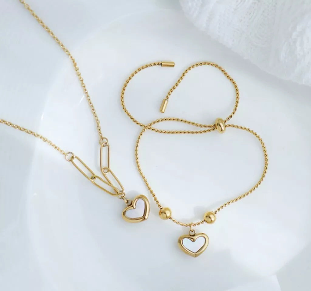 costume necklace and bracelet