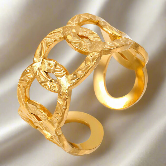 Trendy gold plated ring, perfect for daily wear