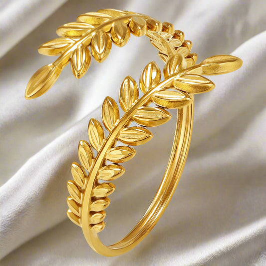 Gold plated leaf ring that fits as thumb ring as well